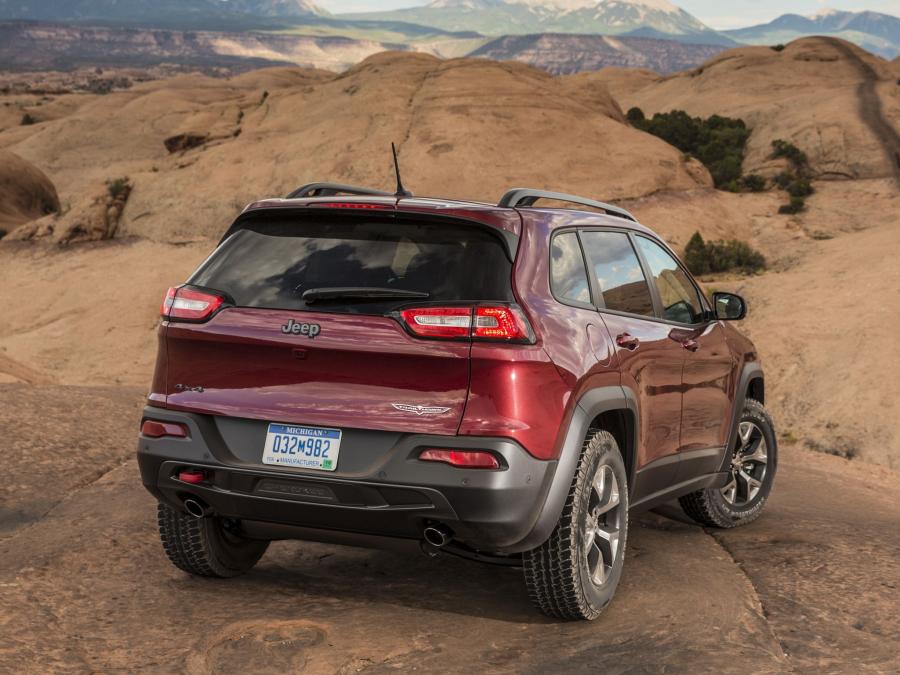  Jeep Cherokee Trailhawk 2013 года  (фото 13 из 31)